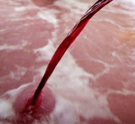 rubinetto di vino rosso