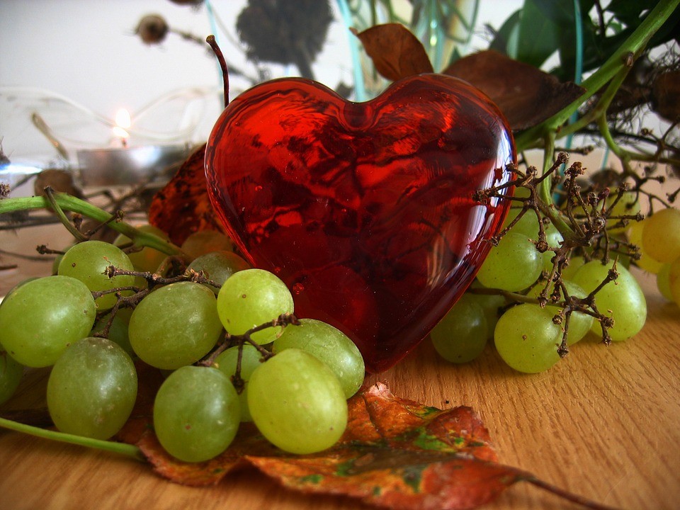 frutta a tavola per San Valentino